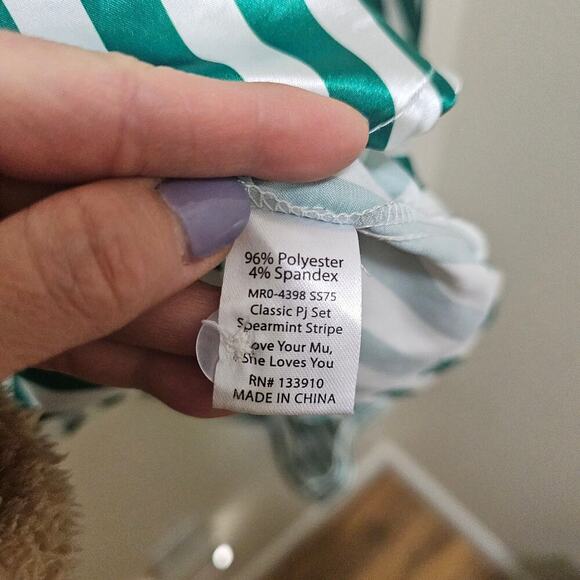 Show Me Your Mumu XXL Green White Satin Feel jammies. Soft. Sexy. Stylish. NY. - Picture 15 of 16
